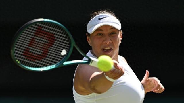 新民体育｜归来仍是天才少女！温网打赢萨巴伦卡的她，还有这种经历……