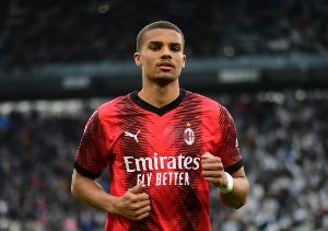 新用户注册送彩金-罗马诺：米兰和科莫就2500万欧转会费达协议，佳夫预计下周中决定