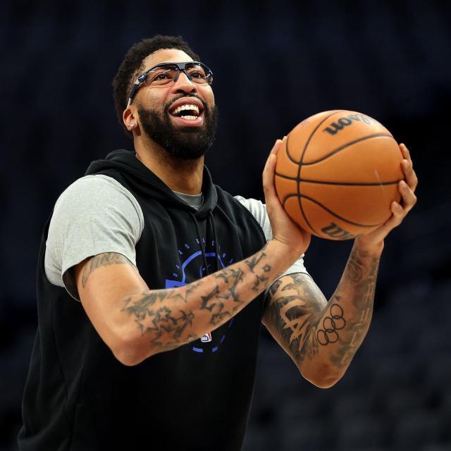 注册送彩金网站-打完独行侠最后一战？浓眉无需手术但仍将缺席6周